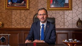 Bakan Kasapoğlu’ndan milli eskrimciler için tebrik mesajı