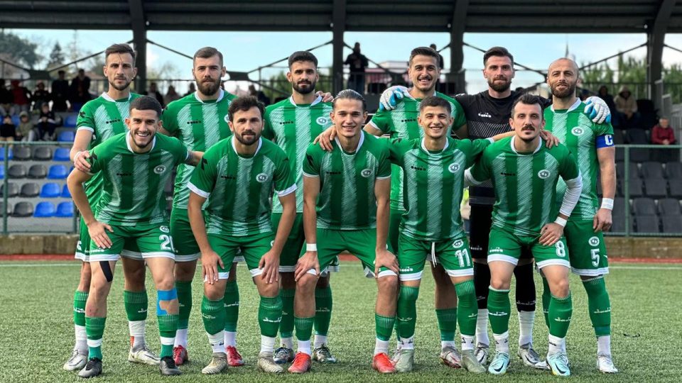 DSİ Karadenizspor liderliğini sürdürmek istiyor