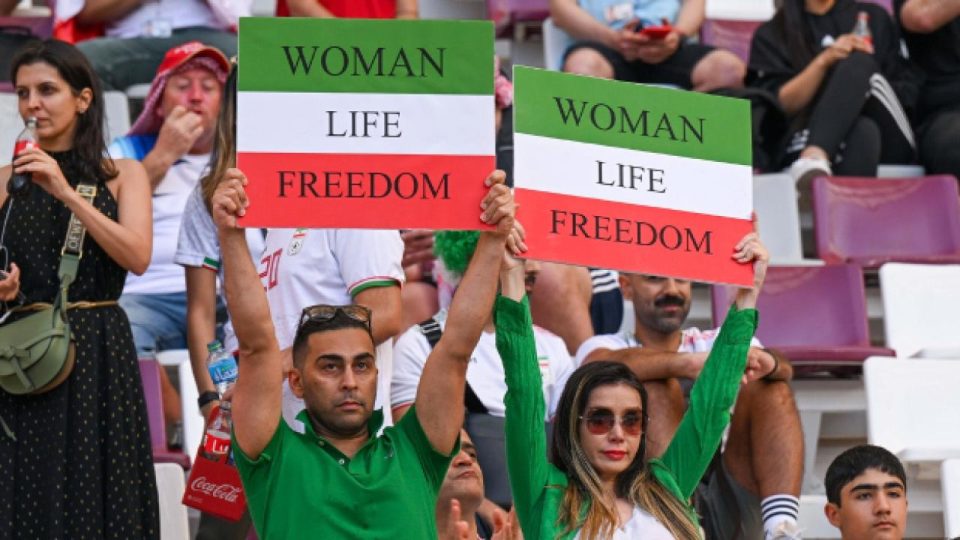 İranlı taraftarların protestosu, 2022 Dünya Kupası’nda da devam etti