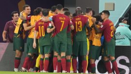 Ronaldolu Portekiz son 16 için Uruguay karşısında