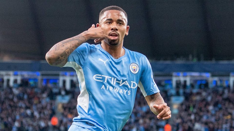 Arsenallı futbolcu Gabriel Jesus sağ dizinden ameliyat edildi