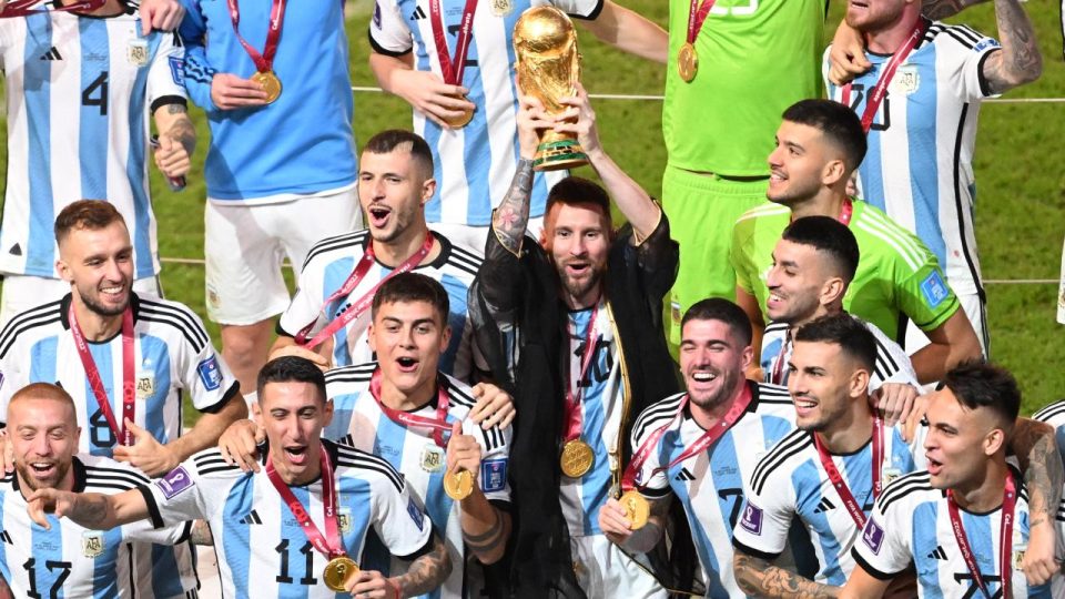 Dünya Şampiyonu Arjantin’e siyasilerden tebrik mesajları