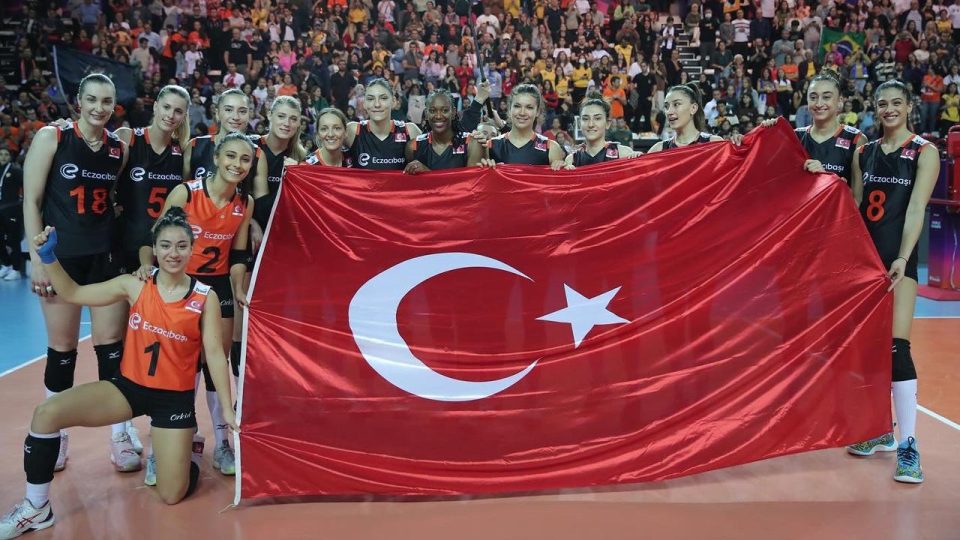 Eczacıbaşı Dynavit bronz madalya kazandı