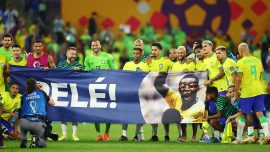 Efsane futbolcu Pele’ye futbol dünyasından destek