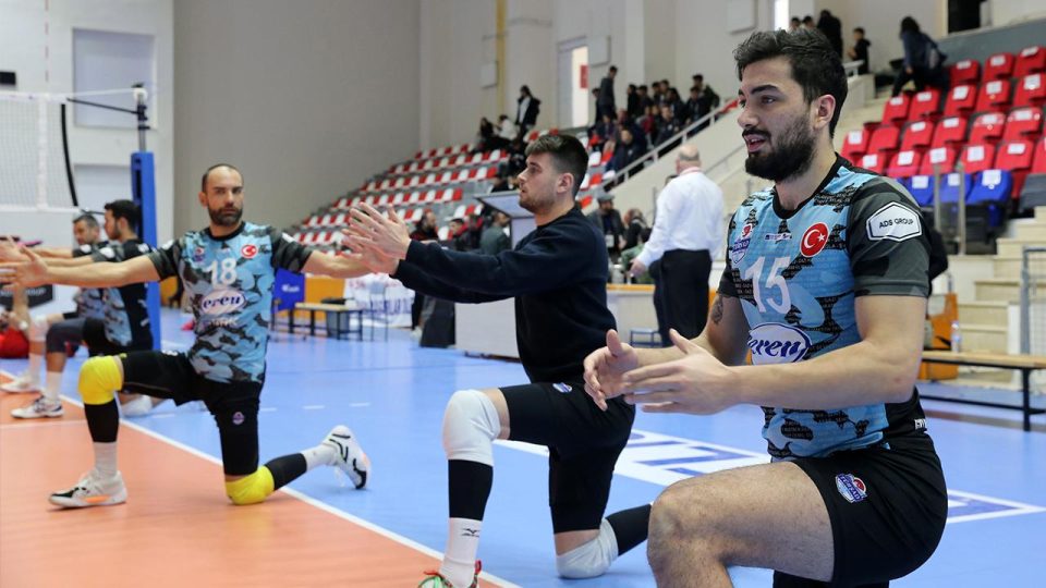 TÜRŞAD şehit ve gazilerin ismi yazılı formayla sahaya çıkıyor